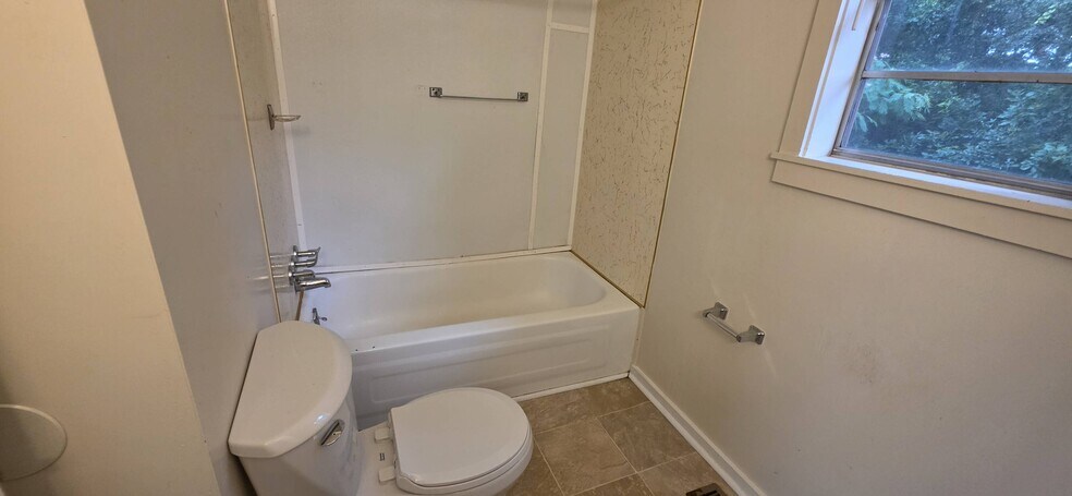 More Photos Of 2601 Anderson Hwy, Hartwell Office Residential For Sale