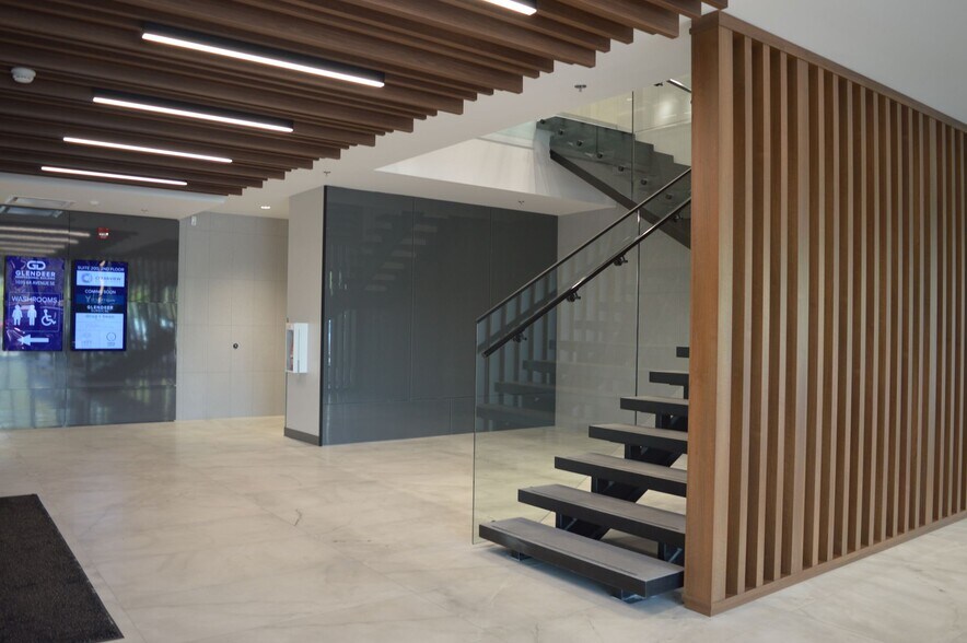 More Photos Of 1035 64th Av SE, Calgary Medical For Lease