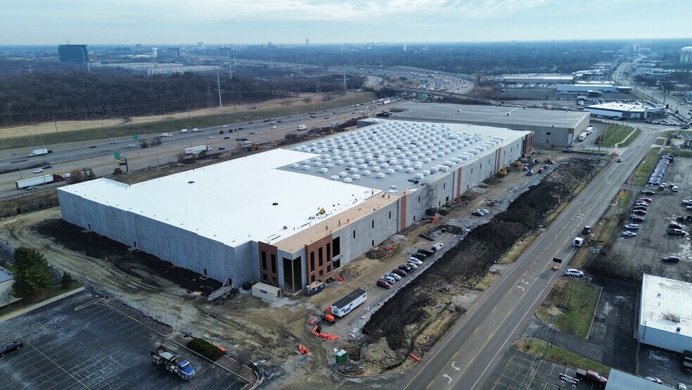 Primary Photo Of 2300 Warrenville Rd, Downers Grove Warehouse For Lease
