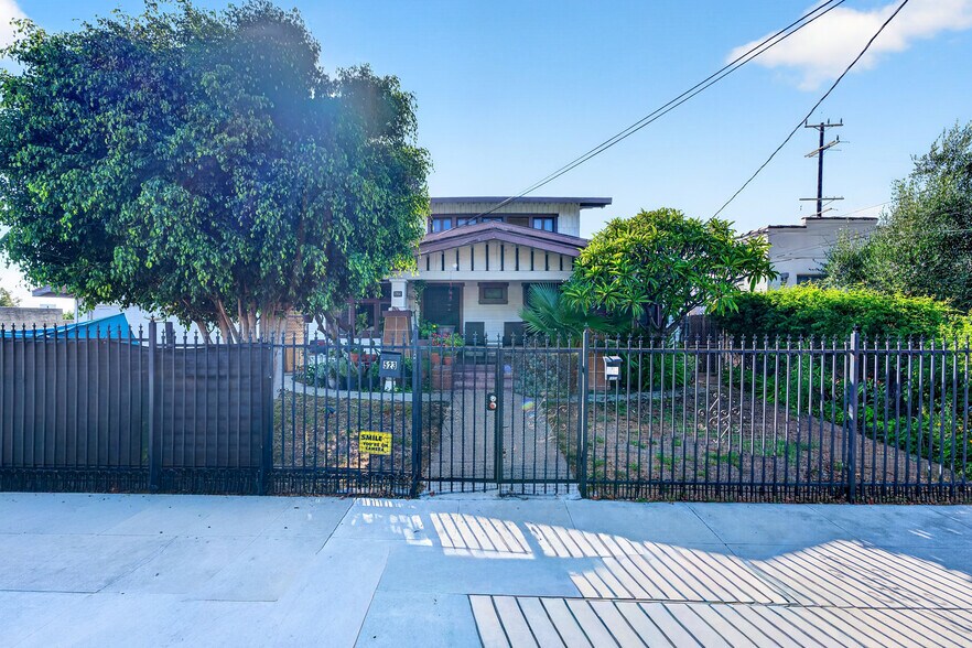 More Photos Of 523 N Lake St, Los Angeles Multifamily For Sale