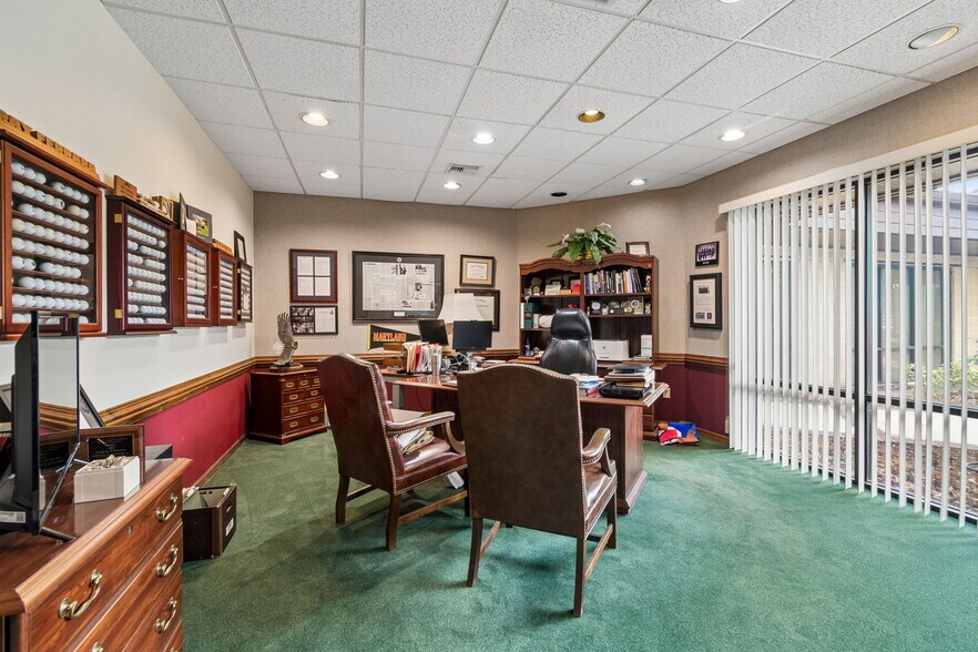 More Photos Of 611 Druid Rd E, Clearwater Medical For Sale