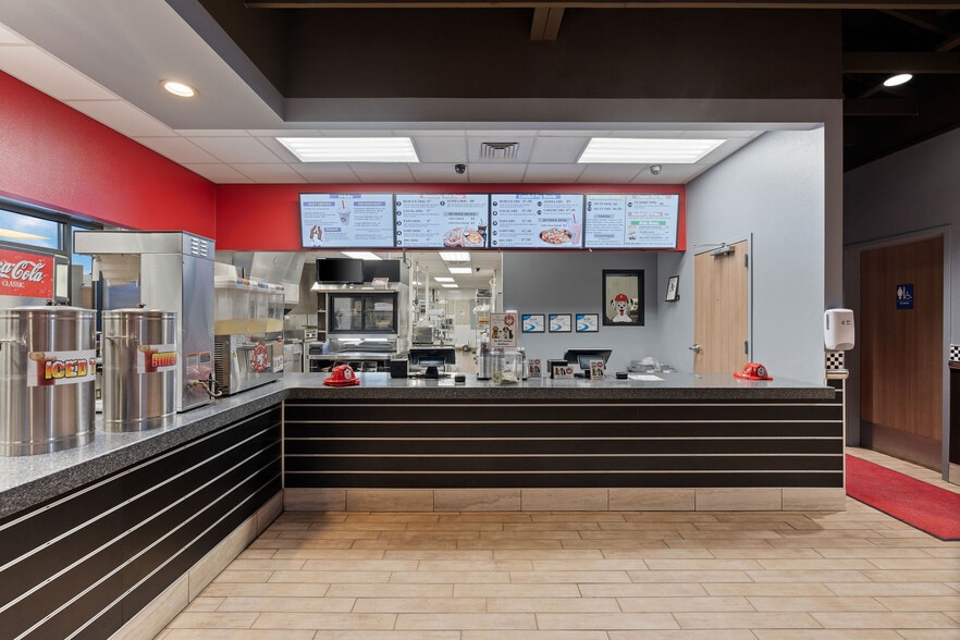 More Photos Of 205 18th St, Kalispell Fast Food For Sale