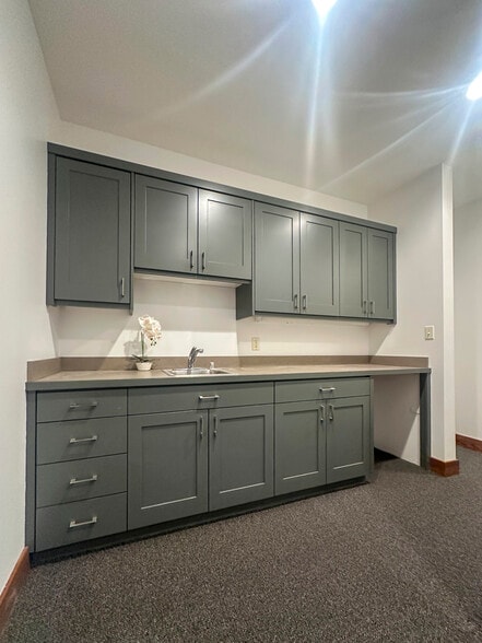 More Photos Of 2005 E 2700 S, Salt Lake City General Retail For Sale