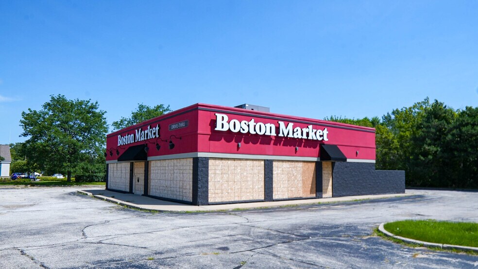 More Photos Of 919 N Green Bay Rd, Waukegan Restaurant For Sale