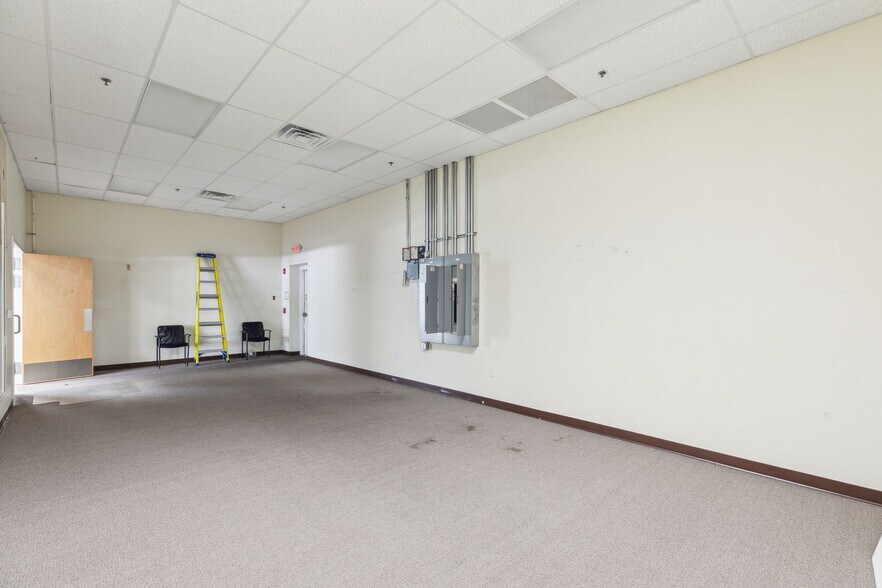 More Photos Of 3841 Route 42, Turnersville Storefront For Lease
