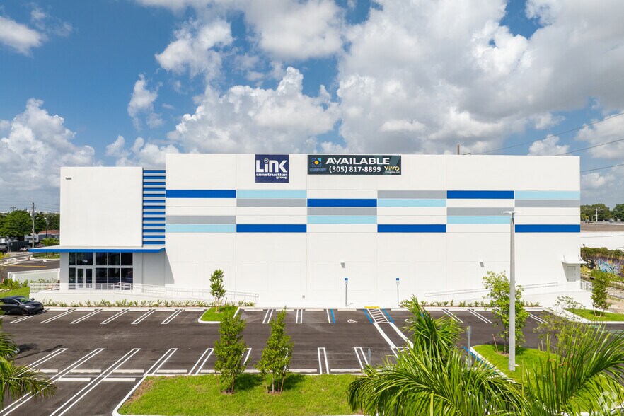 More Photos Of 2260 NW 27th Ave, Miami Refrigeration Cold Storage For Lease