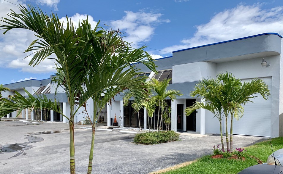 Primary Photo Of 2674 W 84th St, Hialeah Warehouse For Lease