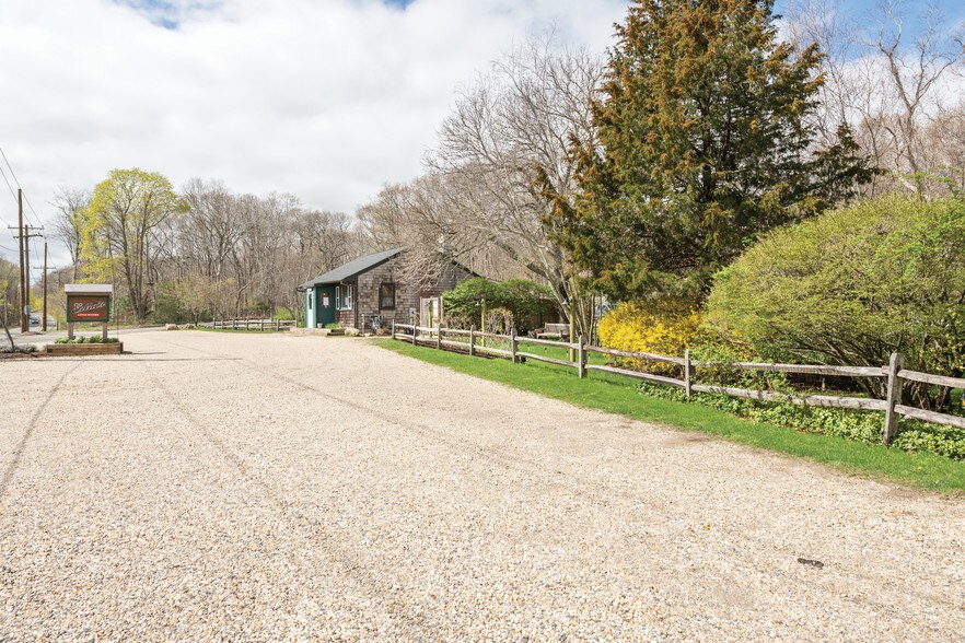 More Photos Of 1615 Bridgehampton, Sag Harbor Restaurant For Sale