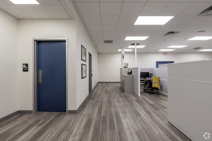 More Photos Of 1617 Scottsdale Dr, Cedar Park Warehouse For Lease