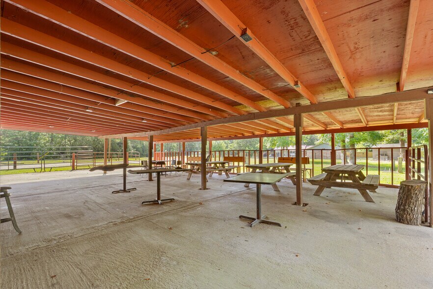 More Photos Of 11310 FM 1725 Rd, Cleveland Restaurant For Sale