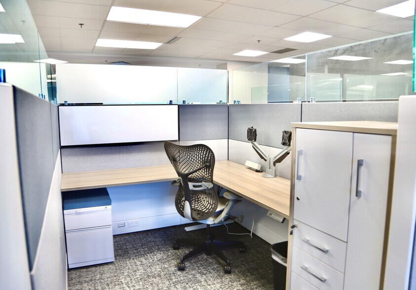 More Photos Of 755 W Big Beaver Rd, Troy Coworking Space