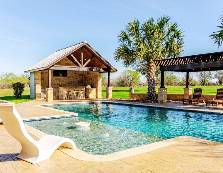 More Photos Of 1980 County Road 361, La Vernia Land For Sale