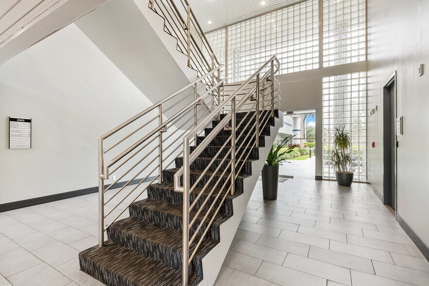 More Photos Of 3303 W Commercial Blvd, Fort Lauderdale Office For Sale