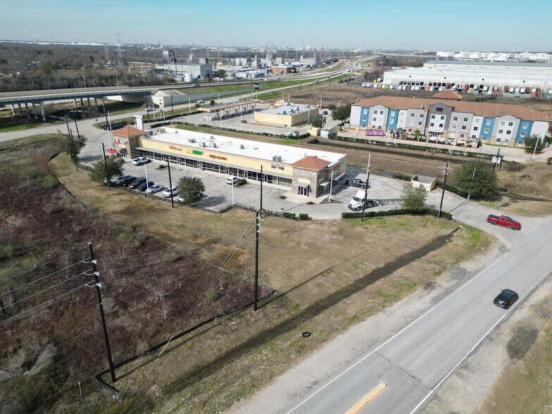 More Photos Of 5735 Bayport Blvd, Seabrook Unknown For Lease