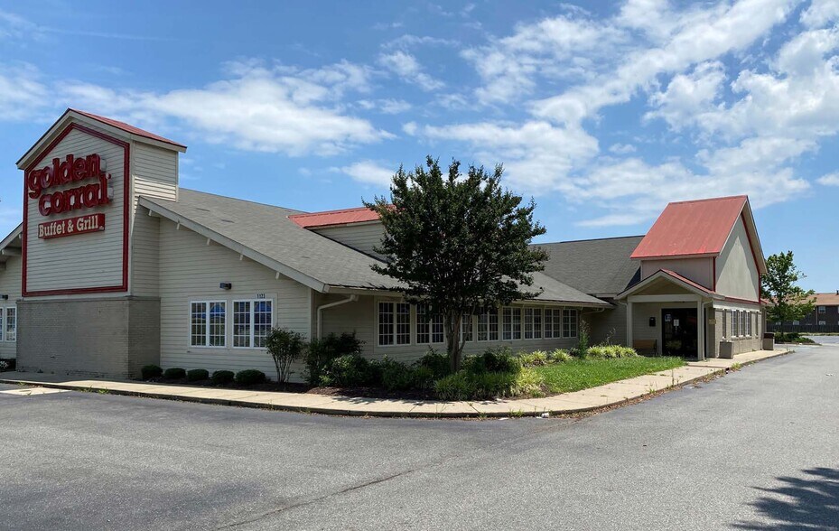 Primary Photo Of 2324 Chesapeake Square Ring Rd, Chesapeake Storefront Retail Office For Sale