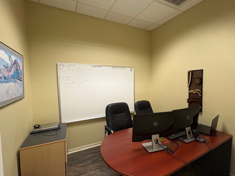 More Photos Of 5334 Primrose Lake Cir, Tampa Office For Sale