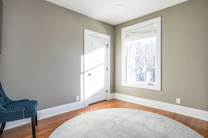 More Photos Of 502 W Main St, Danville Office For Sale