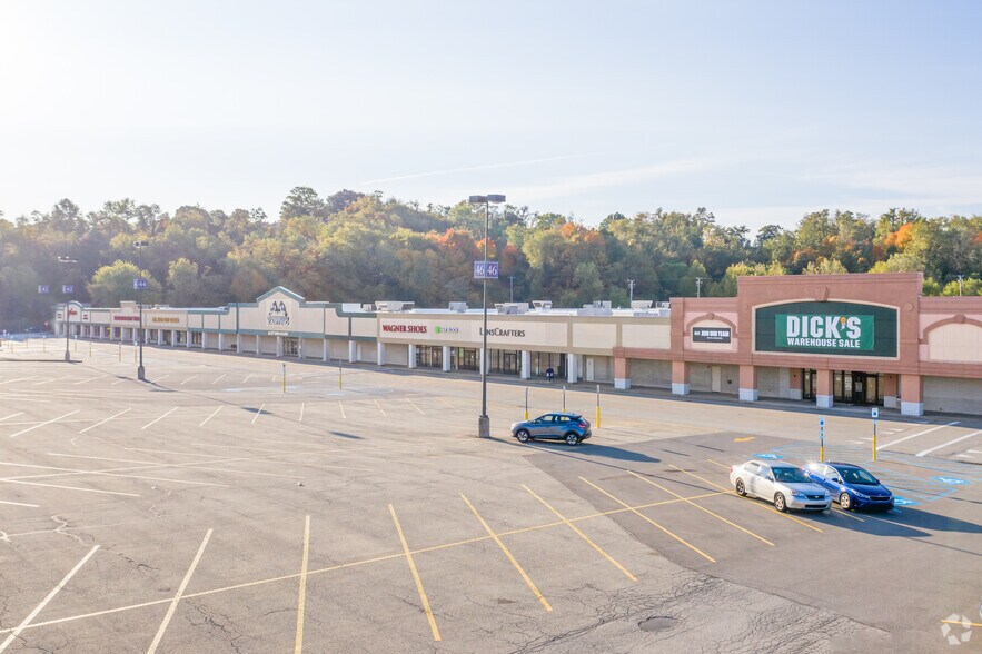 More Photos Of 330-384 Mall Circle Dr, Monroeville General Retail For Lease