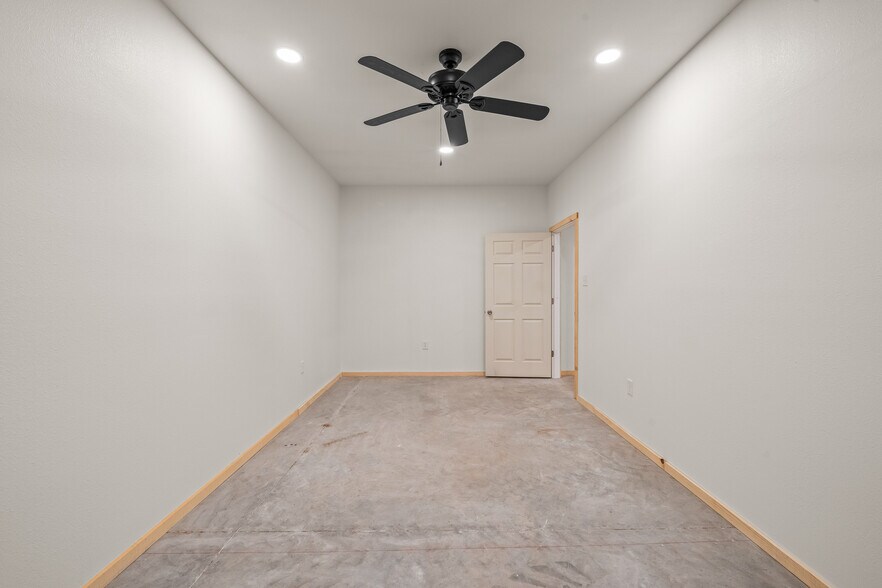 More Photos Of 6322 F M 2641, Shallowater Industrial For Lease