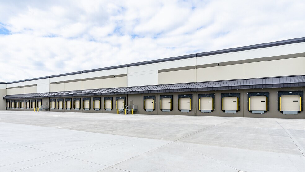 More Photos Of 6620 S 287th St, Auburn Warehouse For Lease