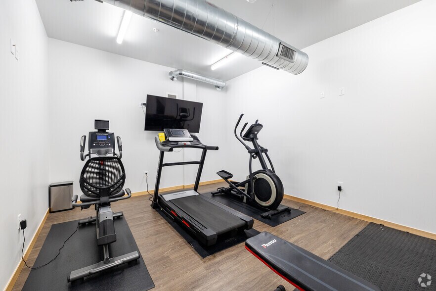 More Photos Of 103 Virginia St, Sioux City Apartments For Lease