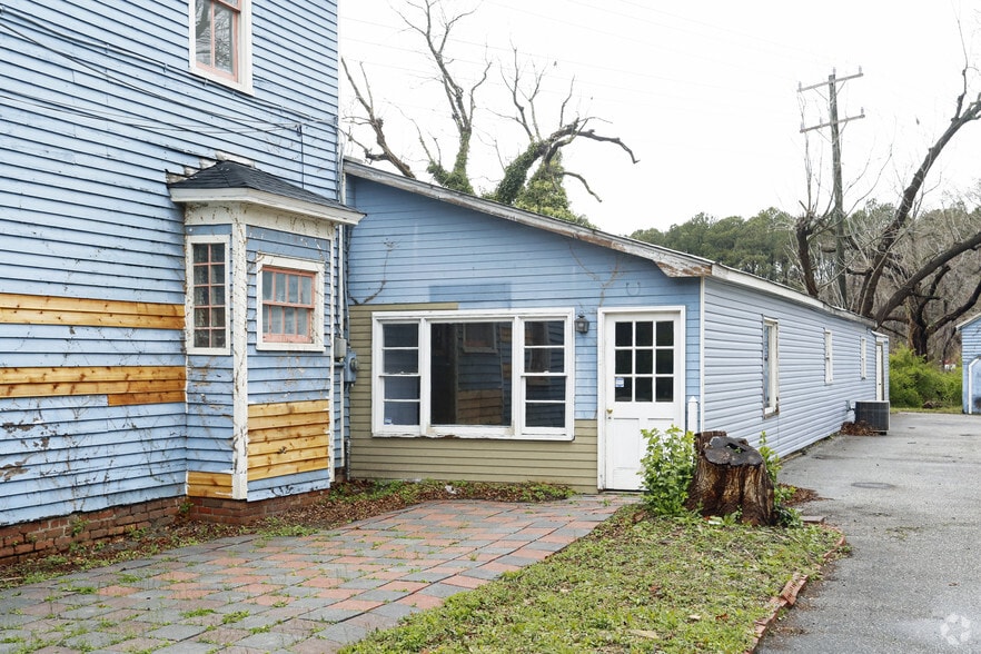 More Photos Of 203 Harpersville Rd, Newport News Office Residential For Lease