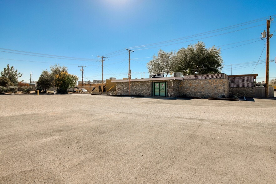 More Photos Of 5200 Doniphan Dr, El Paso Bar For Sale