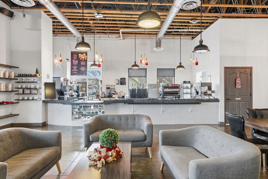 More Photos Of 1215 Aaron Dr, Richland General Retail For Lease