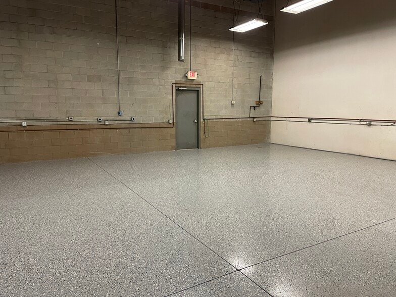More Photos Of 8536 W Elisa St, Boise Warehouse For Lease