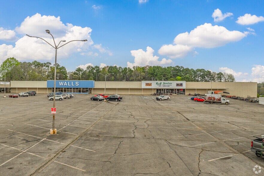 More Photos Of 203B State Highway 30 W, New Albany Storefront For Lease