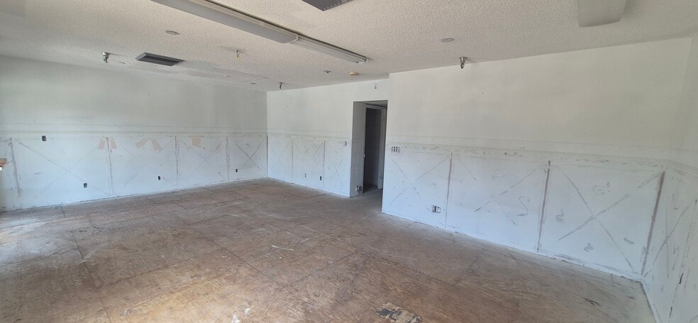 More Photos Of 7789 131st St, Seminole Office For Sale