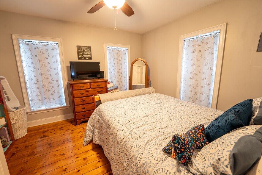 More Photos Of 22 Washington St, Ballston Spa Storefront Retail Residential For Sale