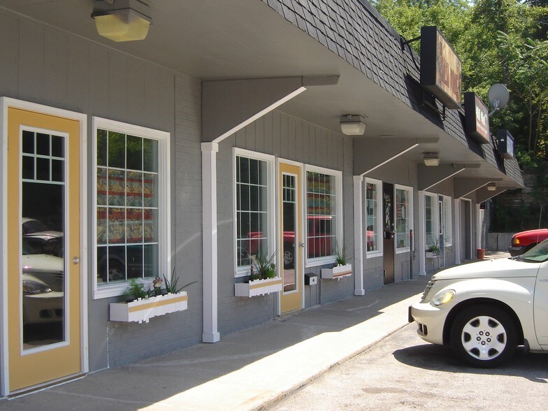 More Photos Of 7121-7133 Harrison St, La Vista Unknown For Lease