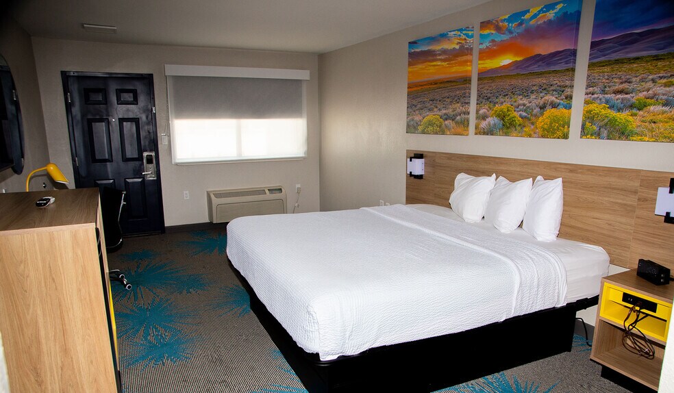 More Photos Of 2102 S Coulter St, Amarillo Hotel For Sale