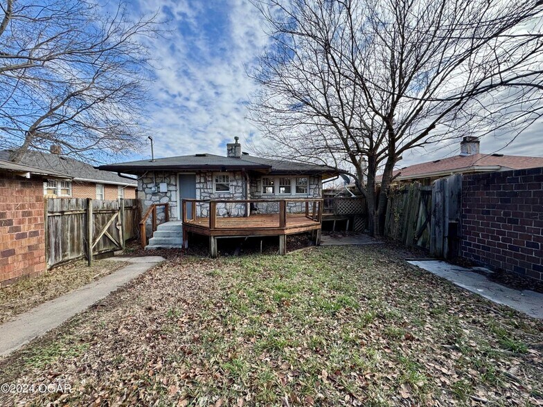 More Photos Of 2922 S Main St, Joplin Office For Sale