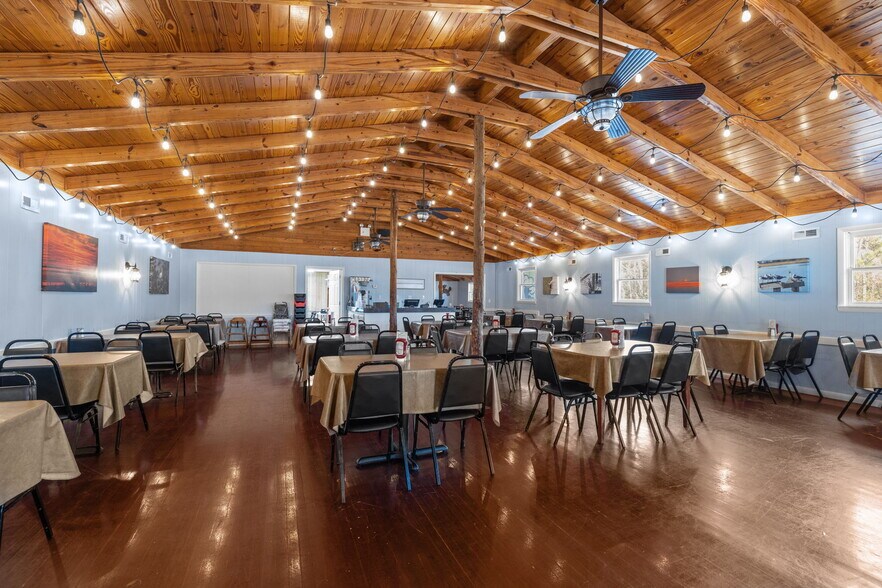 More Photos Of 2383 Hwy 58, Swansboro Restaurant For Sale