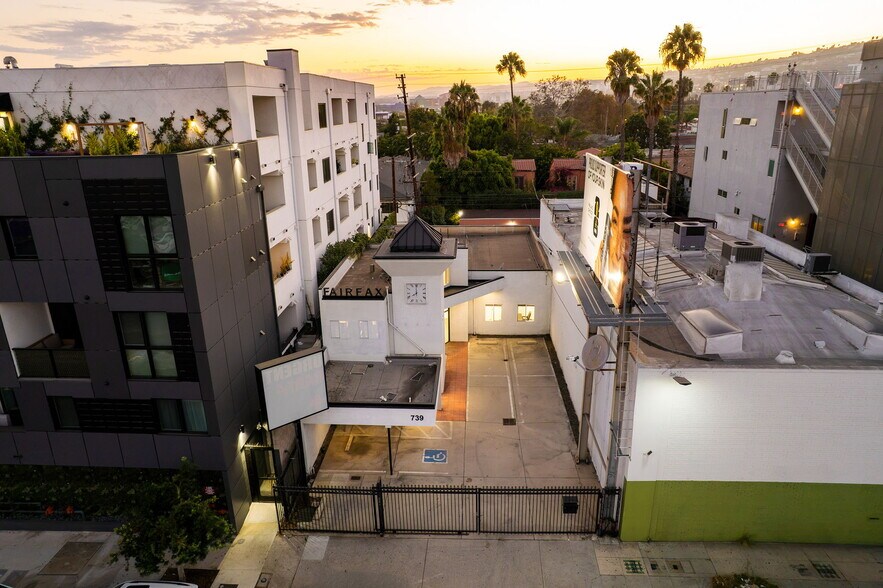 More Photos Of 739-741 N Fairfax Ave, Los Angeles Medical For Sale