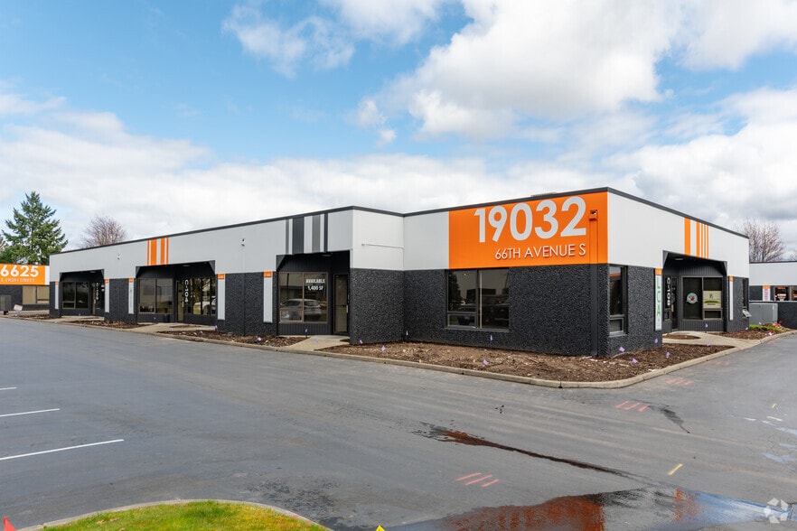 More Photos Of 6627 S 191st Pl, Kent Unknown For Lease