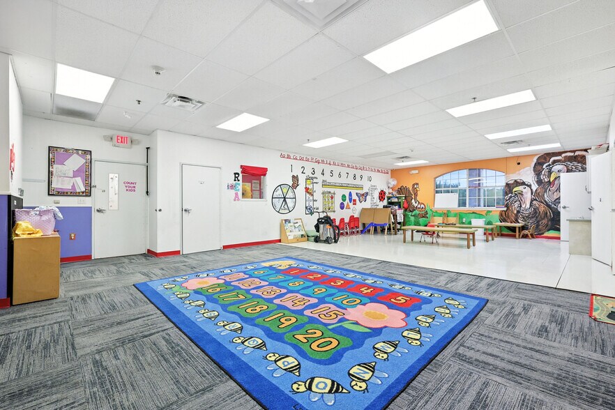 More Photos Of 1700 Cedar Run, Ennis Daycare Center For Sale