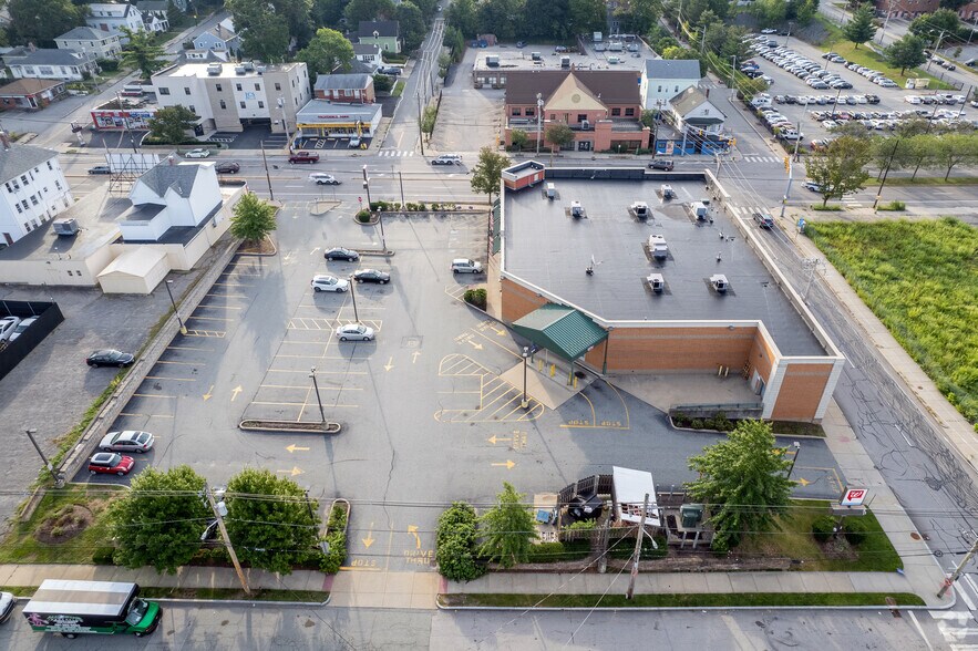More Photos Of 1140 N Main St, Providence Drugstore For Sale