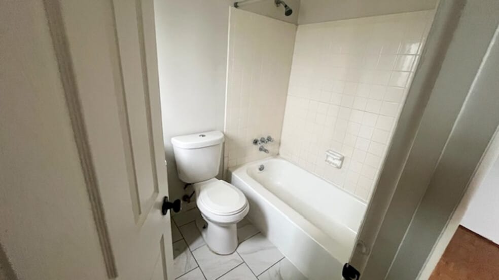 More Photos Of 2109 Harrison Ave, Cincinnati Apartments For Sale