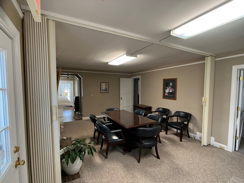 More Photos Of 203 W Nash St, Louisburg Office For Lease