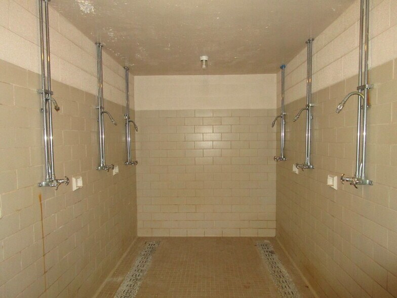 More Photos Of 700 W Houston St, Marshall Schools For Sale