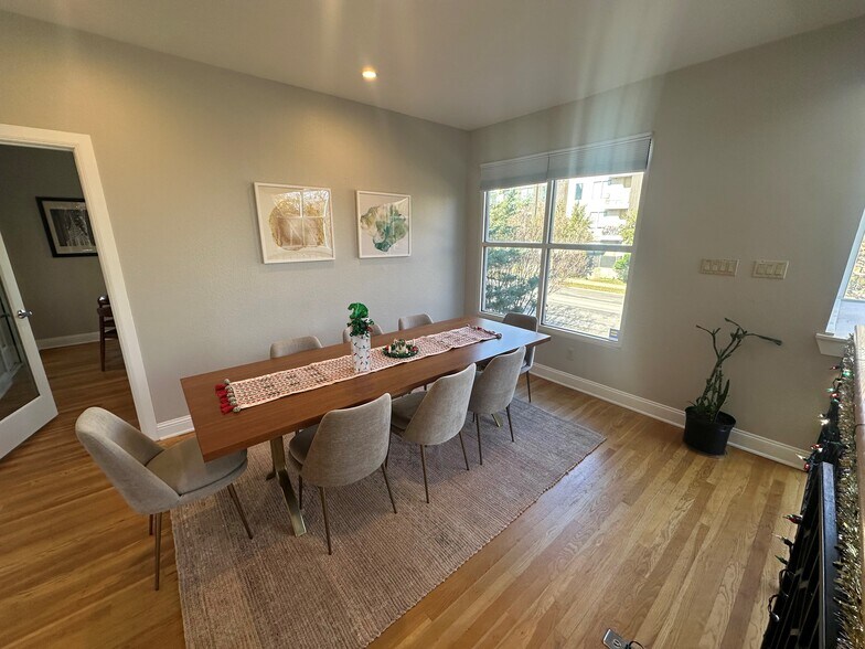 More Photos Of 4235 Cedar Springs Rd, Dallas Office For Sale