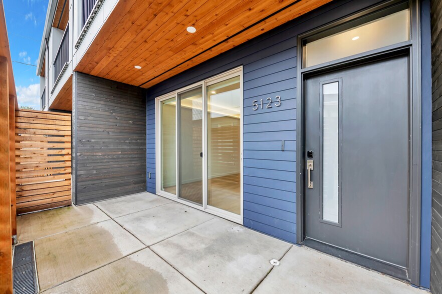 More Photos Of 5115 E Burnside St, Portland Apartments For Sale