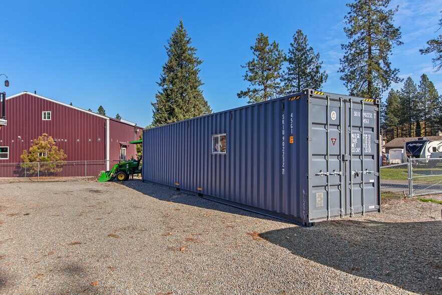 More Photos Of 207 S Division St, Pinehurst Storefront Retail Residential For Sale