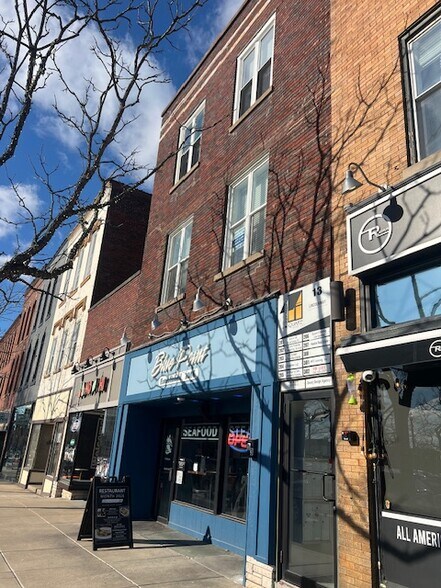 More Photos Of 13 E Lincolnway, Valparaiso Office For Sale