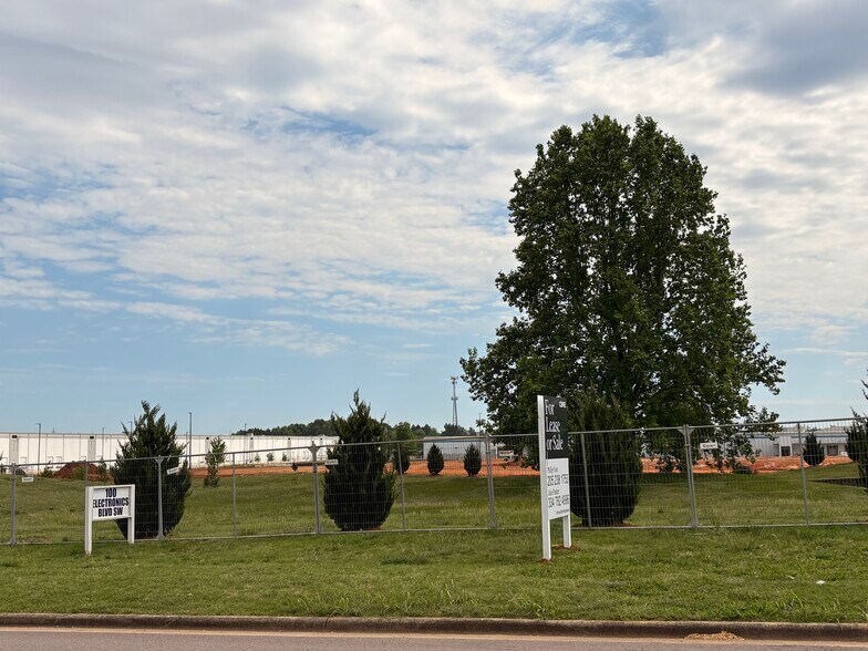More Photos Of 100 Electronics Blvd SW, Huntsville Industrial For Sale