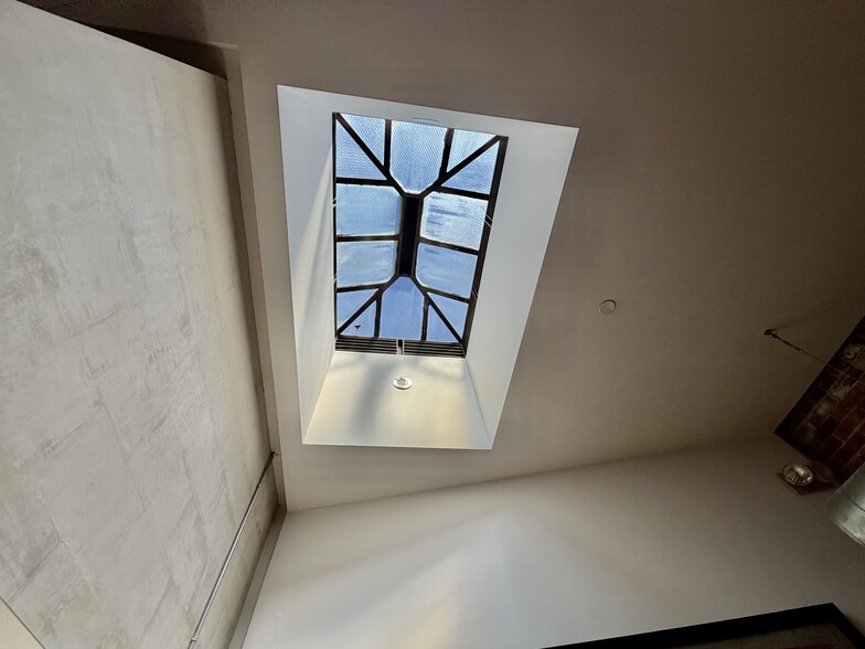 More Photos Of 12 Havemeyer Pl, Greenwich Office For Lease