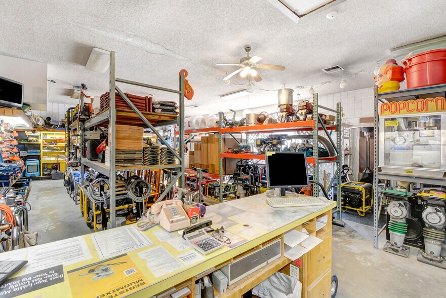 More Photos Of 26325 Pine Ave, Rimforest Freestanding For Sale